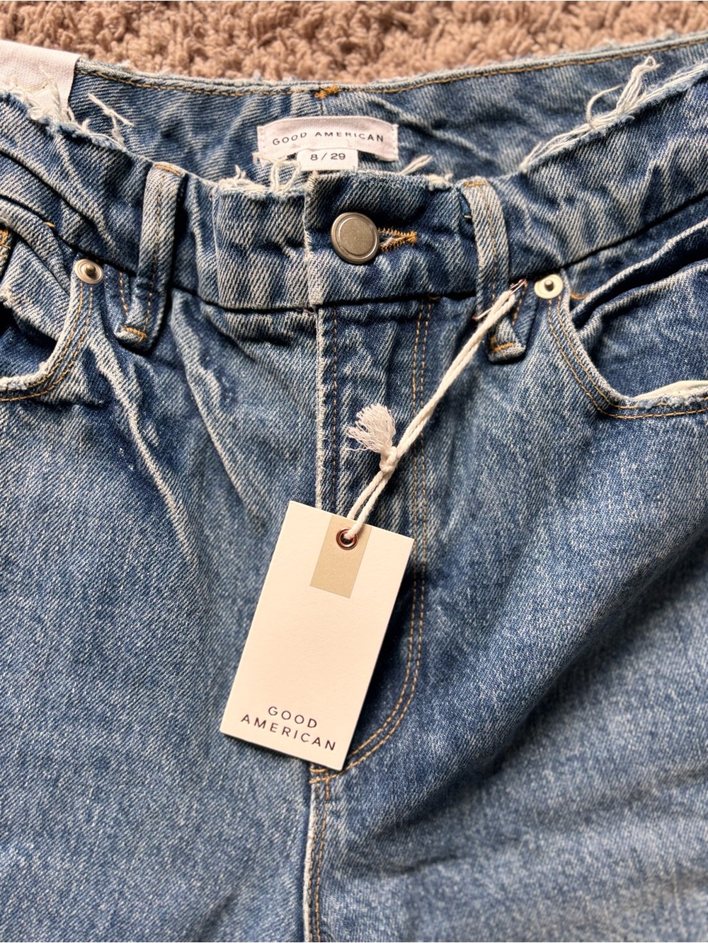 Good American 90s Wide Leg Straight Jeans NWT 8/29 Distressed Raw Hem - Picture 4 of 13